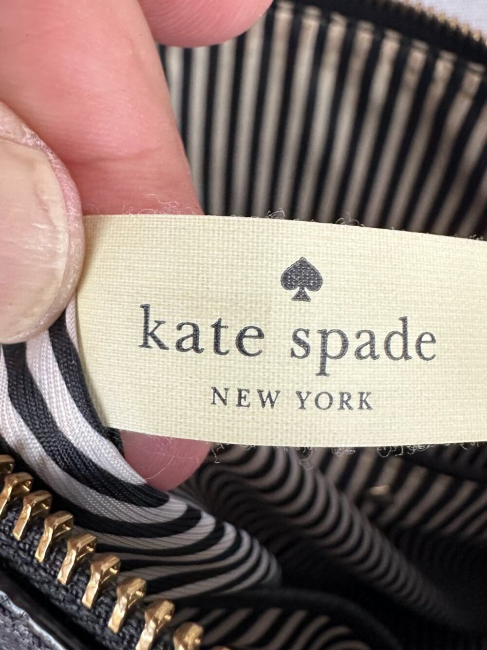 KATE SPADE NEW YORK GREENE STREET KAIA PEBBLED LEATHER SHOULDER BAG IN BLACK - Picture 2 of 12